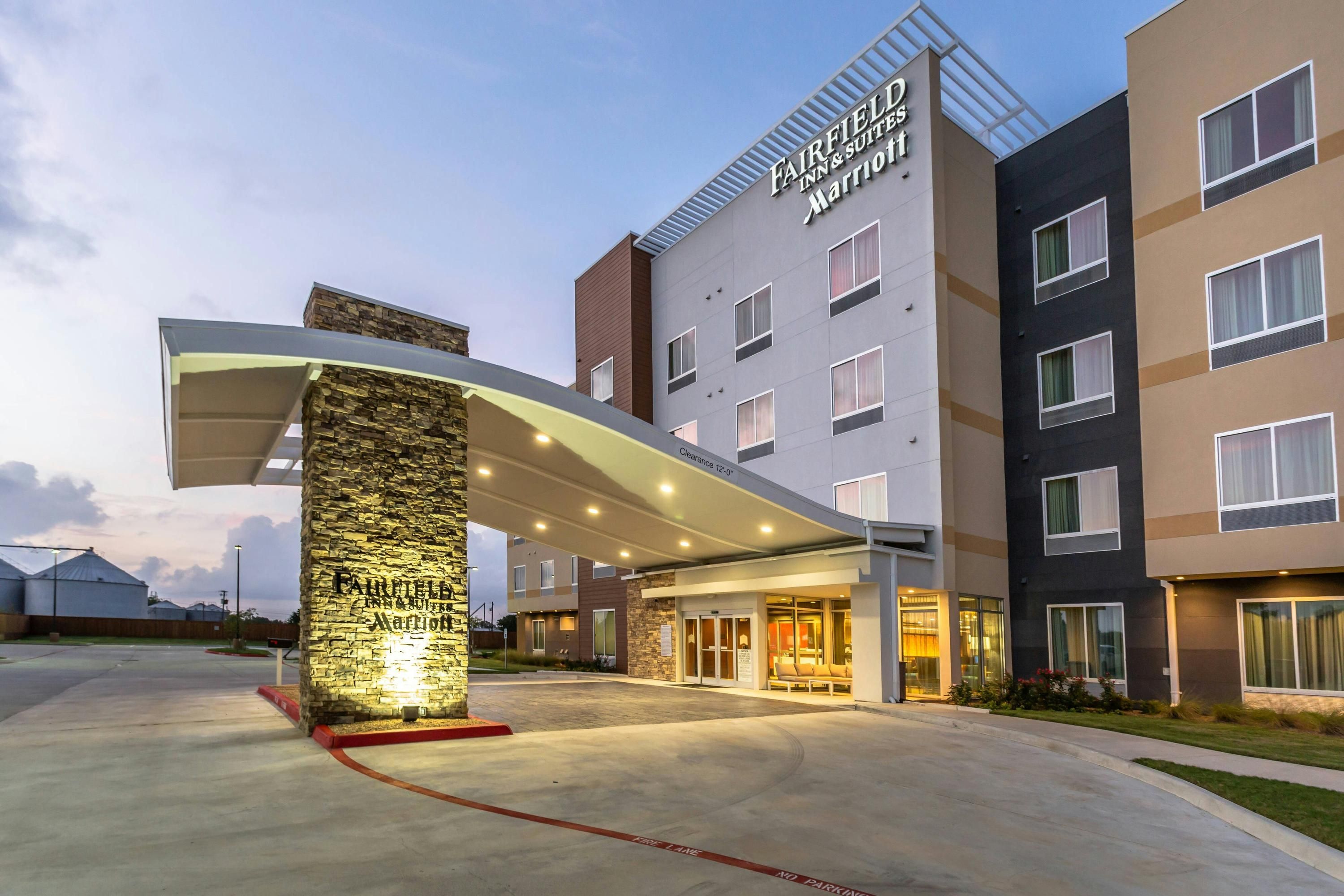 Fairfield Inn & Suites by Marriott Bay City - Bay City - Edificio