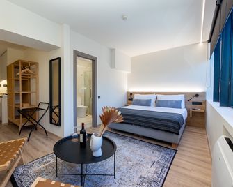 Athens Airport Living spaces - ספאטה - חדר שינה