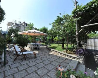 Estate4Home - Orange Dreams - Sant'Agnello - Patio