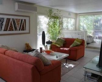 Orchard Garden - Reynella - Living room