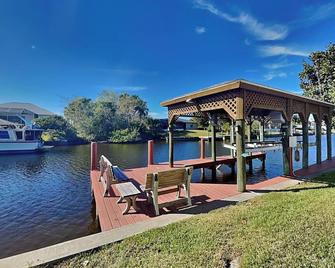 Cool Water, 3 Bedrooms, Sleeps 7, Privat - Palm Coast - Patio