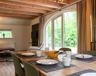 Samar - De Bult - Comedor