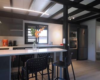 Bungalow Moe Moe Moea By Enjoy Villas - Papetoai - Cuisine