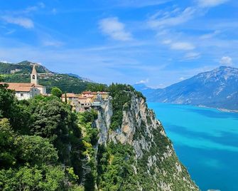 Appartamenti Morandi Pieve - Campione del Garda - Outdoors view
