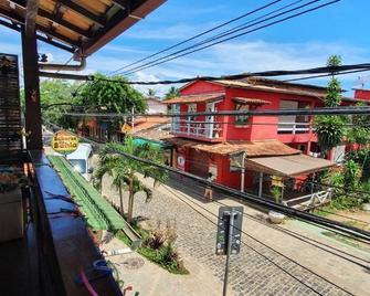Hostel Rota 027 Itacaré - איטקארה (אילוז-איטבונה) - מרפסת