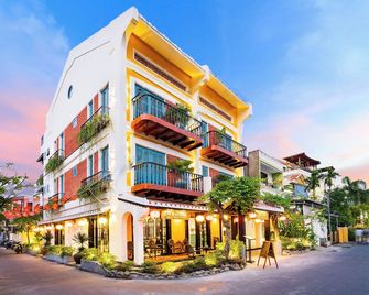 Yzistel - Hoi An - Edificio