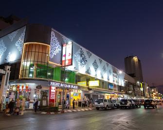 Night Bazaar Place - Chiang Mai - Building