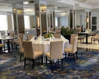 Hotel Ambasador Chojny - לודז' - מסעדה