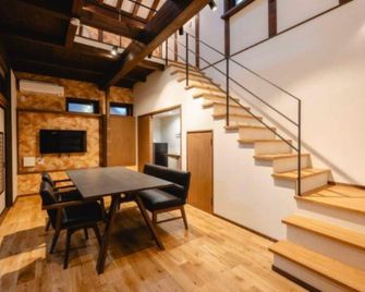 Have Fun Hostel - Sakai - Trappen