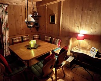 Fireplace apartment in Niedernsill with large terrace and garden Pet friendly - Niedernsill - Jídelna