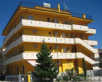 Nelson Hotel - Alba Adriatica - Gebouw