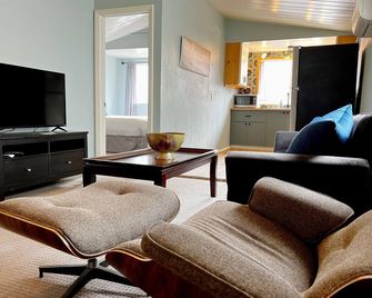 Idyllic 1br Apt In Ocean Beach - San Diego - Sala de estar