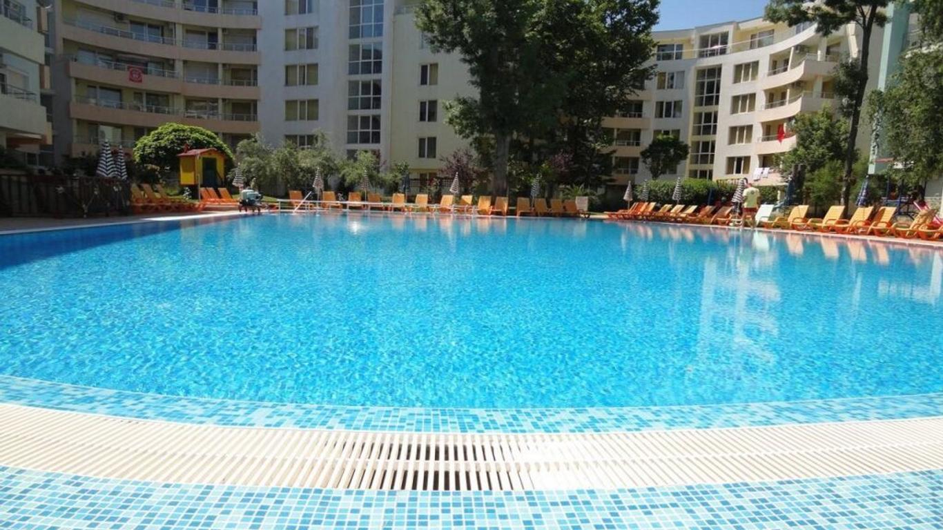 Yassen Holiday Village