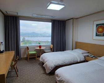 Chuncheon Bears Hotel - Chuncheon - Bedroom