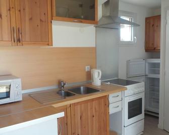 Accommodation For 2 People. - Port-des-Barques - Cuisine