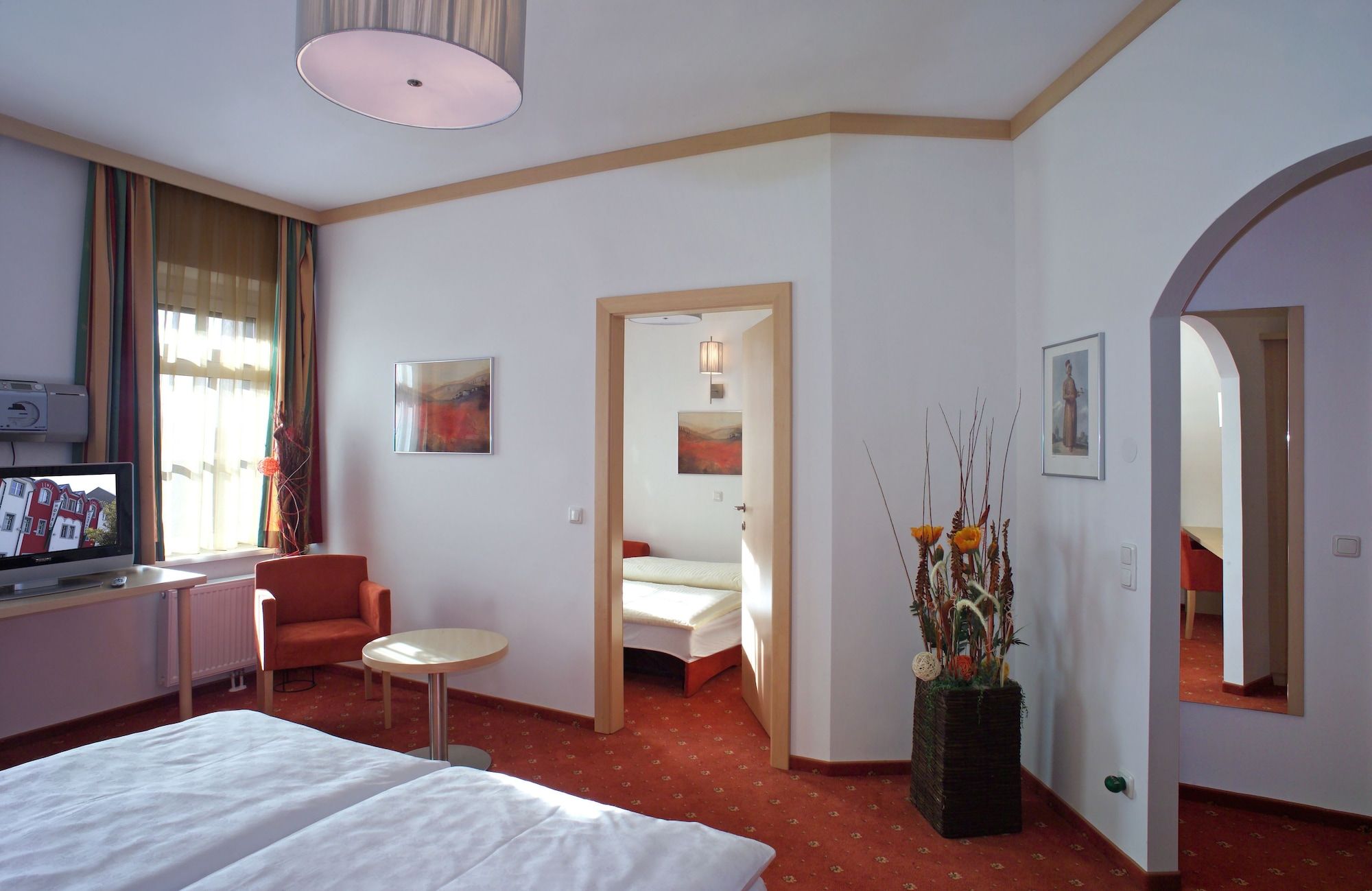 Hotel Restaurant Wallner I contactless check-in - Sankt Valentin
