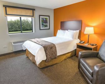 Your Home Away from Home! Pet-Friendly w/ Kitchen Near WaTiki Indoorr Waterpark! - Rapid City - Quarto