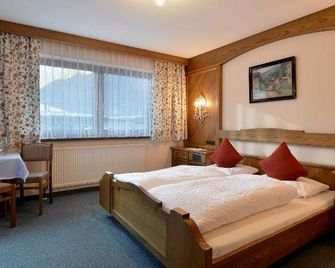 Montana Apartments - Mayrhofen - Bedroom