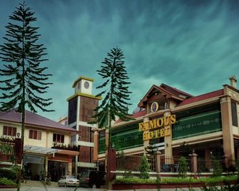 Famous Hotel - Pyin Oo Lwin - Edificio