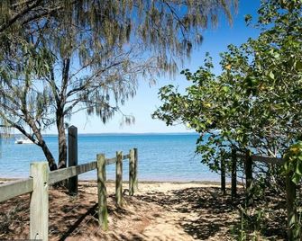 Boat Harbour Studio Apartments and Villas - Hervey Bay