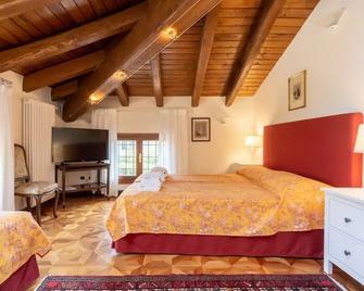 Ca' Malvasia - Sasso Marconi - Slaapkamer