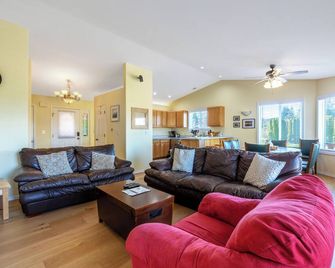 River Ranch home - Hood River - Living room