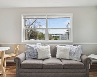 5 Bedroom Combo / Arcadia Resort / Cabin 7 + 3 Bedroom House / Hot Tub - Arcadia - Sala de estar