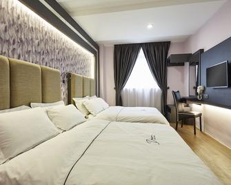 Dream Luxury Hotel - Muar - Bedroom