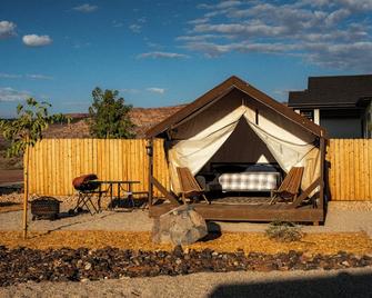 Desert Sage Retreat - Colorado City - Patio