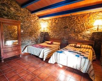 Can Cisquet - Sant Quirze de Besora - Habitación