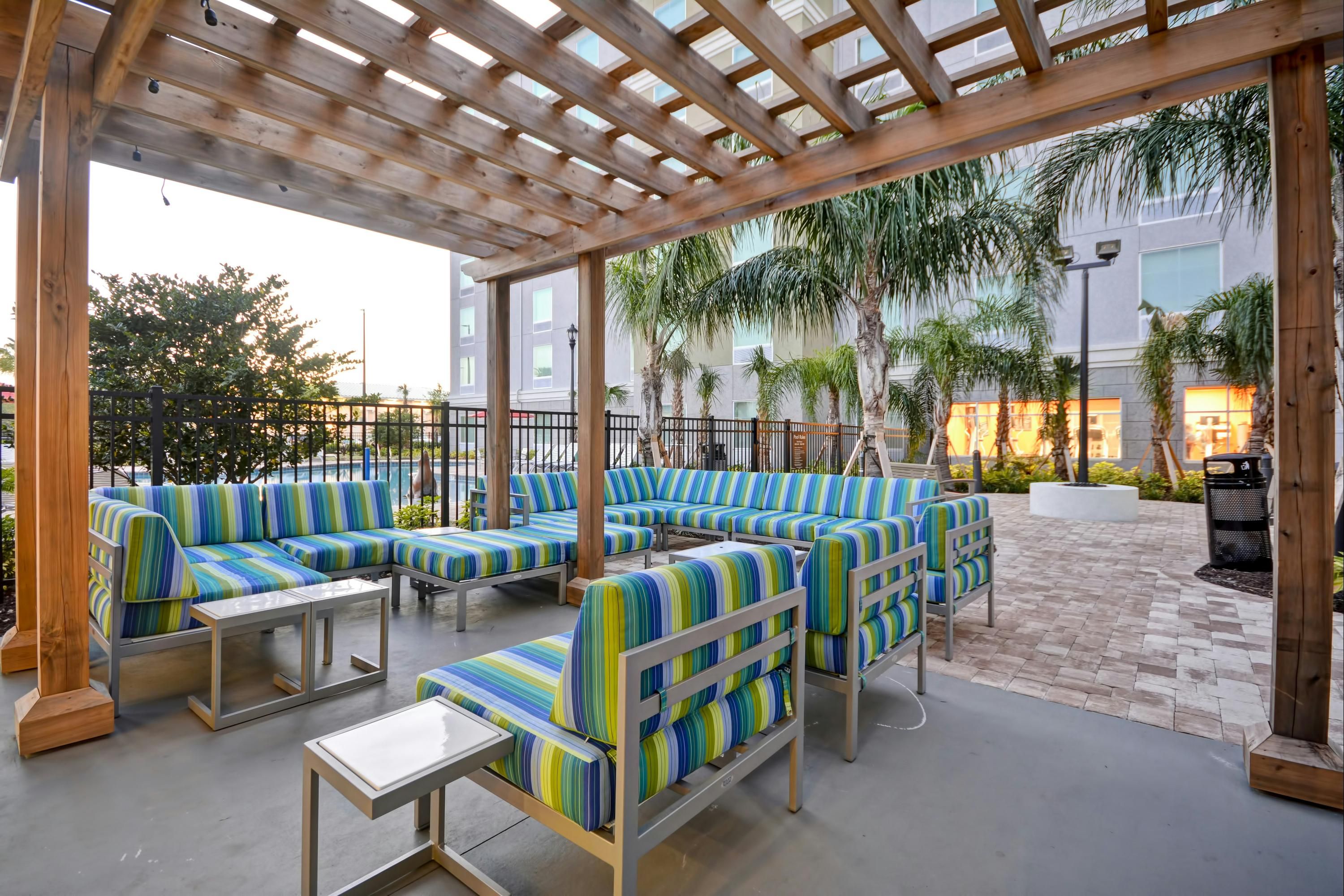 Homewood Suites by Hilton Orlando Theme Parks - אורלנדו - פטיו