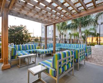 Homewood Suites by Hilton Orlando Theme Parks - אורלנדו - פטיו