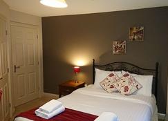 Victoria Cloisters Apartments - York - Bedroom