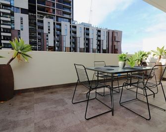 Urban Eden in South Yarra - Melbourne - Balcony