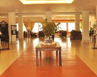 Santarem Hotel - Santarém - Salónek