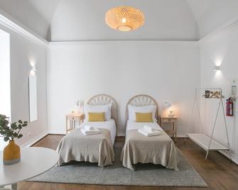 Casa Soure Suites and Apartments - Evora - Bedroom