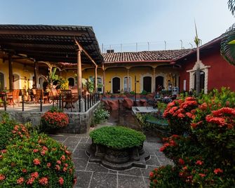 Hotel Astor - Retalhuleu - Patio