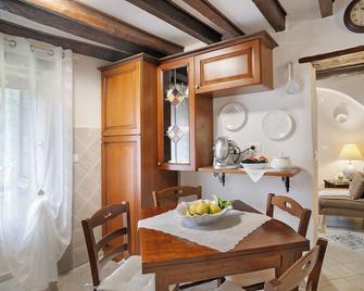 Agriturismo U' Spigu Nonna Annetta - Nasino - Comedor