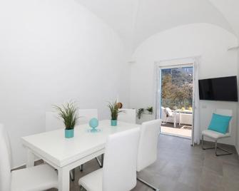 Villa Dei in Positano - Positano - Comedor