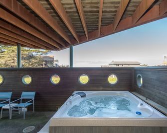 Knot-A-Care! Hot Tub!! Walk To Beach!! Bbq! Fast Wifi!! - Dillon Beach - Pool