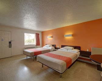 Motel 6 San Antonio Downtown - San Antonio - Kamar Tidur