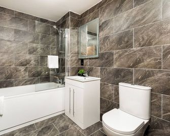 The Suites Inn Hotel - Brierley Hill