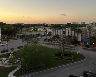 Hotel Chateaubleau - Coral Gables - Gebouw
