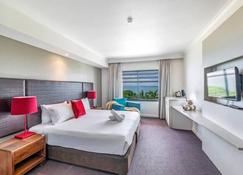 'Top Horizons' Resort style Stay with Pool & Ocean Views - Darwin - Chambre