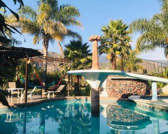 Calli Hotel Tepoztlán - Tepoztlán - Piscina