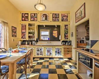 Converted Concert Hall in Downtown Del Norte! - Del Norte - Dining room