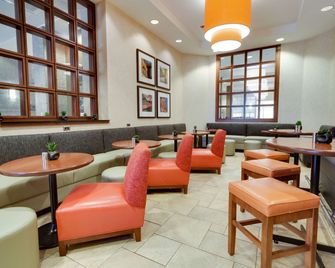 Drury Inn & Suites Greenville - גרינוויל - מסעדה