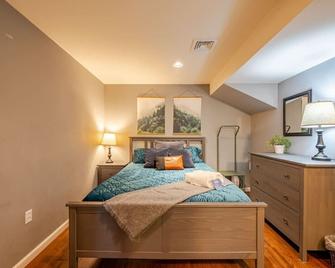 Indoor Pool, Firepit, Self Check-In, Bbq - Lake Ariel - Bedroom