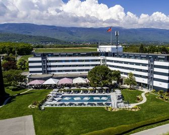Everness Hotel & Resort - Chavannes-de-Bogis - Gebäude