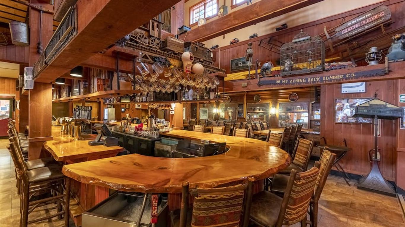 Woodstock Inn, Station and Brewery